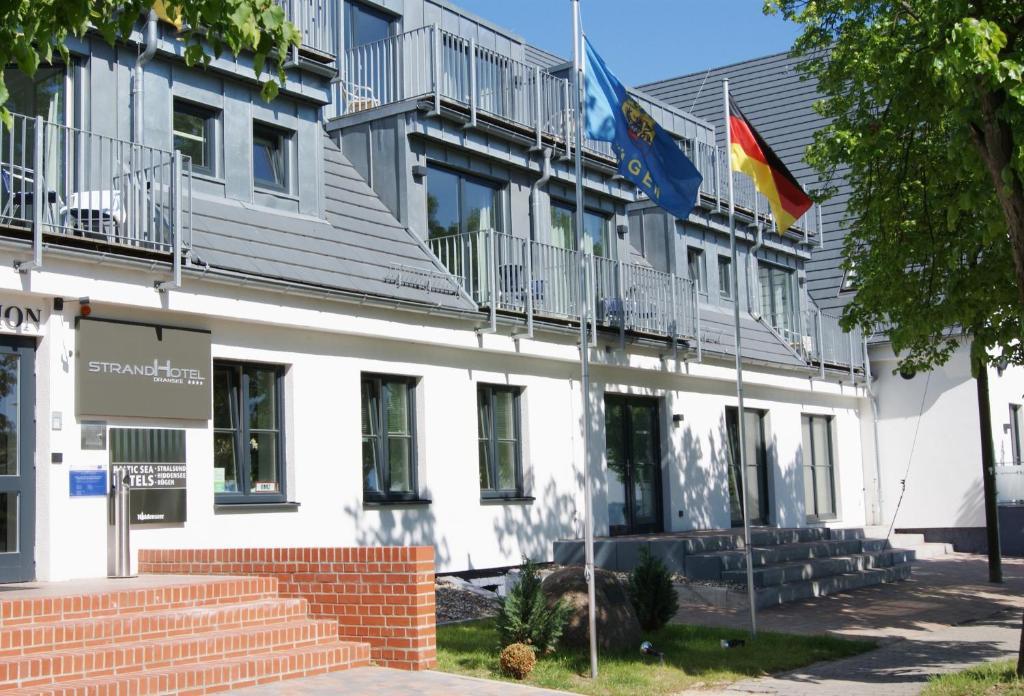 Strandhotel Dranske Exterior photo